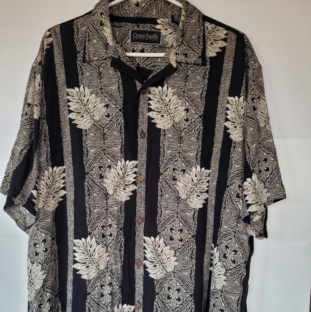 OP Black and Cream Short-Sleeve Button-Down Hawaiian Shirt 100% Rayon Size L